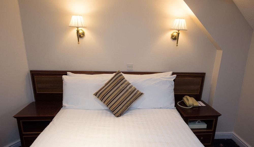 The Holt Hotel Steeple Aston ภายนอก รูปภาพ