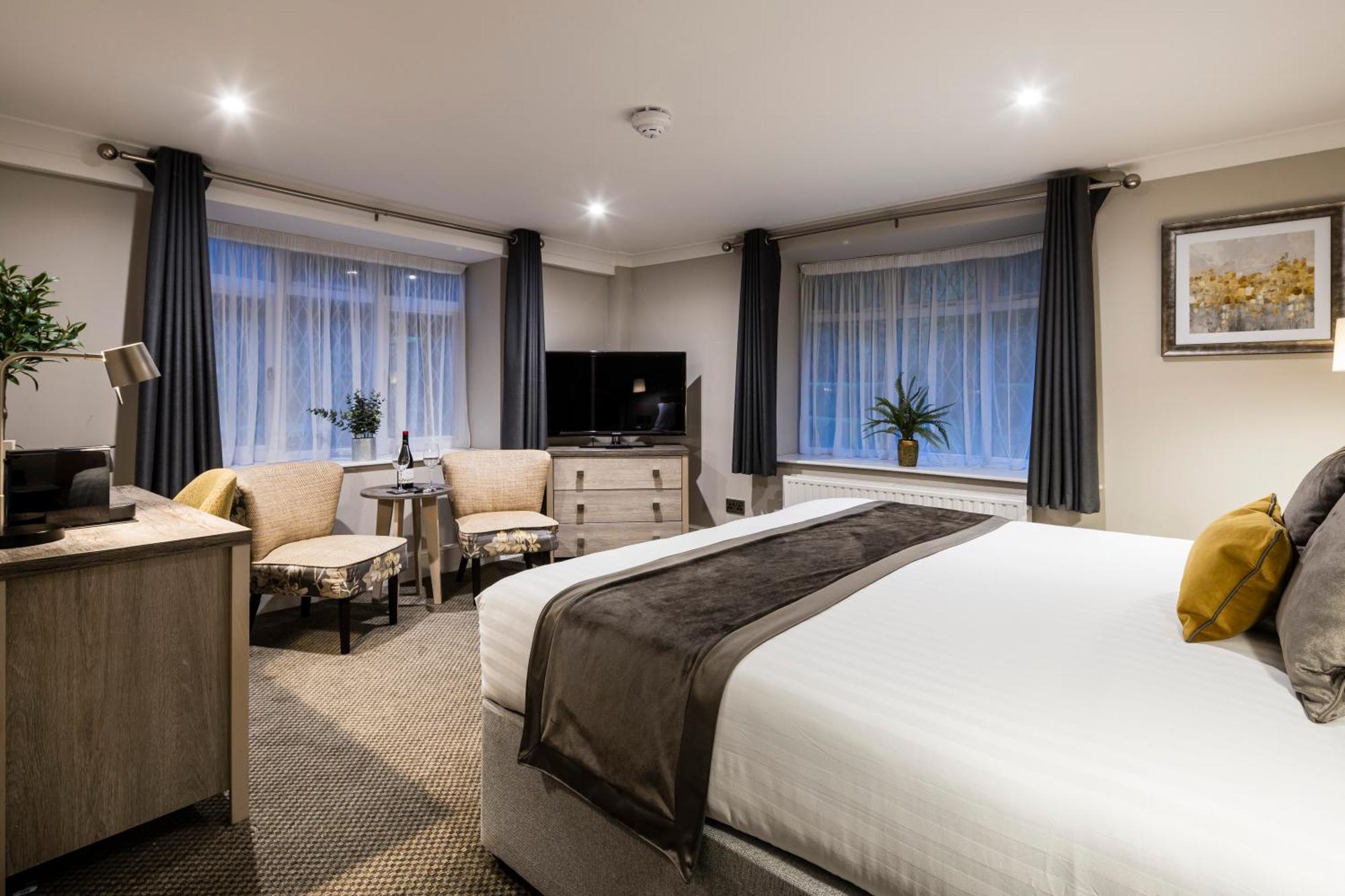 The Holt Hotel Steeple Aston ภายนอก รูปภาพ