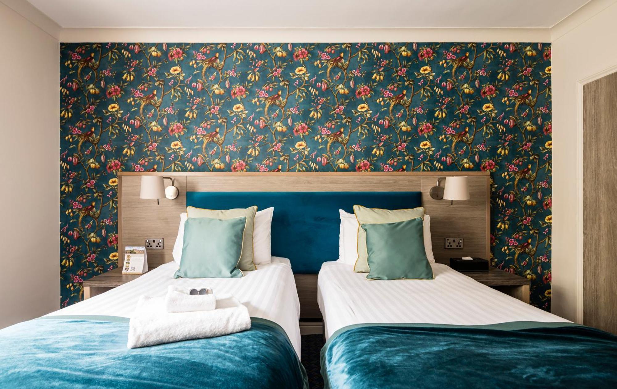 The Holt Hotel Steeple Aston ภายนอก รูปภาพ