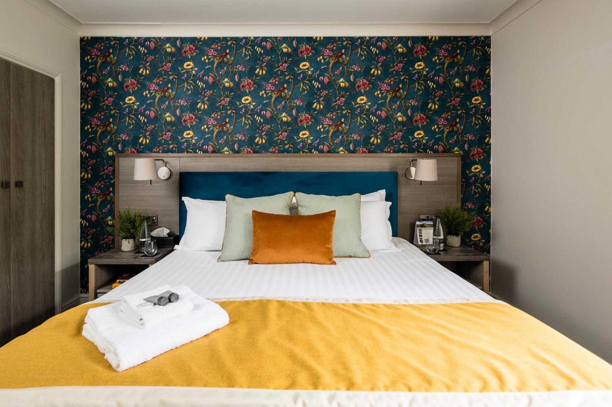 The Holt Hotel Steeple Aston ภายนอก รูปภาพ