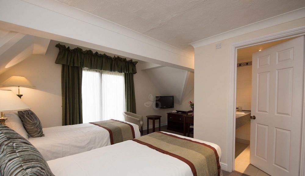 The Holt Hotel Steeple Aston ภายนอก รูปภาพ