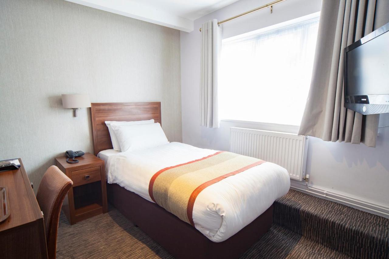 The Holt Hotel Steeple Aston ภายนอก รูปภาพ