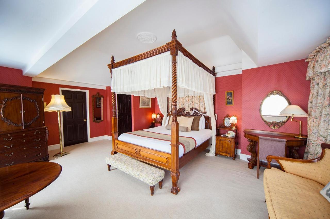 The Holt Hotel Steeple Aston ภายนอก รูปภาพ